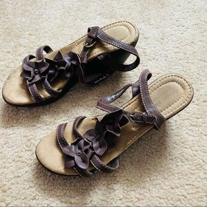 8.5 Women’s Comfort Plus Wedge Sandals Brown